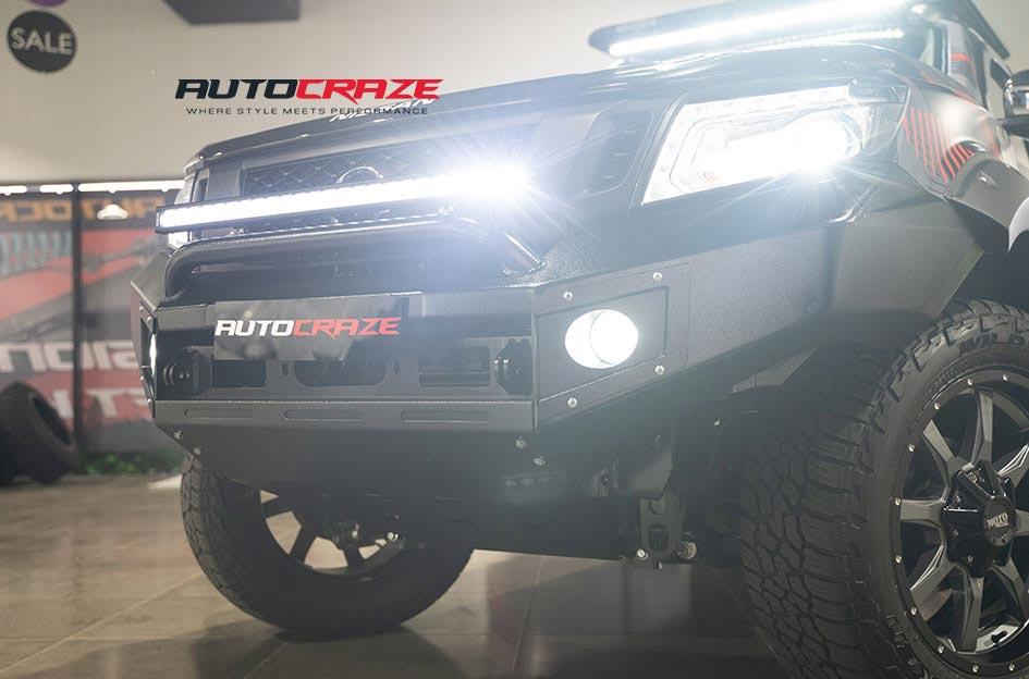 NISSAN NAVARA MO970 GLOSS GREY CENTRE WITH BLACK LIP